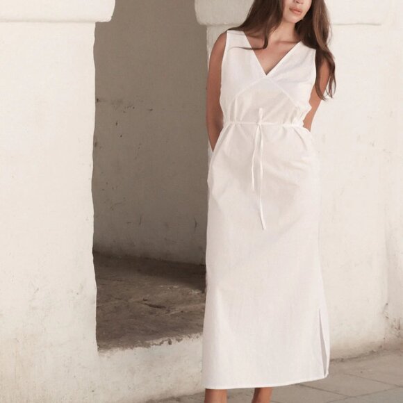 Harly Jae Linen Dress Sample - Picture 5 of 7